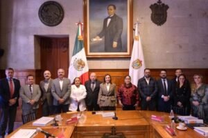 Rocío Nahle encabeza histórica sesión que consolida orden y legalidad en la UPAV