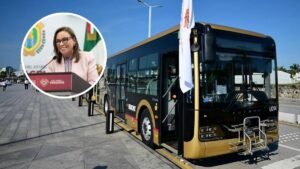 Rocío Nahle firma decreto para que Gobierno de Veracruz asuma operación de camiones Ulúa