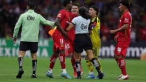 Comisión Disciplinaria castiga a América y Toluca tras la bronca en el estadio Banorte del fin de semana 