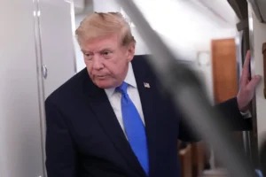 “México no es amigo de EU”: Trump comparte un artículo que critica a Sheinbaum