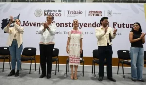 Presidenta entrega apoyos de Jóvenes Construyendo el Futuro en Ciudad Victoria, Tamaulipas; hay casi 4 millones de egresados en el país